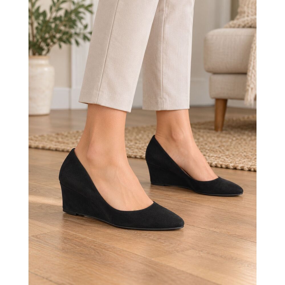 Bandolino Wedge Pumps 6 Slip On Classic Dressy Office Work Career Black Suede